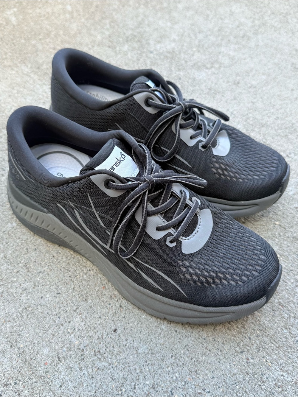Dansko Women’s Dansko Pace Mesh Sneaker size 38W in black/grey